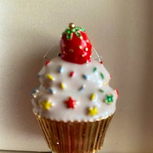 NWT Anne Klein Ice Cream Brooch